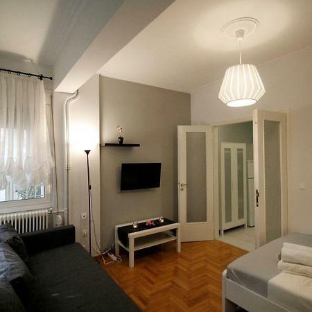 Luxury Flat In Kolonaki, 3' Metro Leilighet Athen Eksteriør bilde