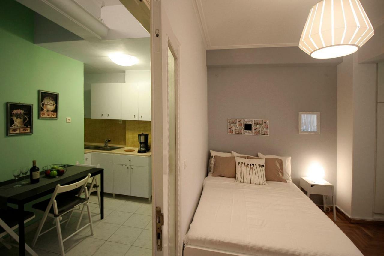 Luxury Flat In Kolonaki, 3' Metro Leilighet Athen Eksteriør bilde